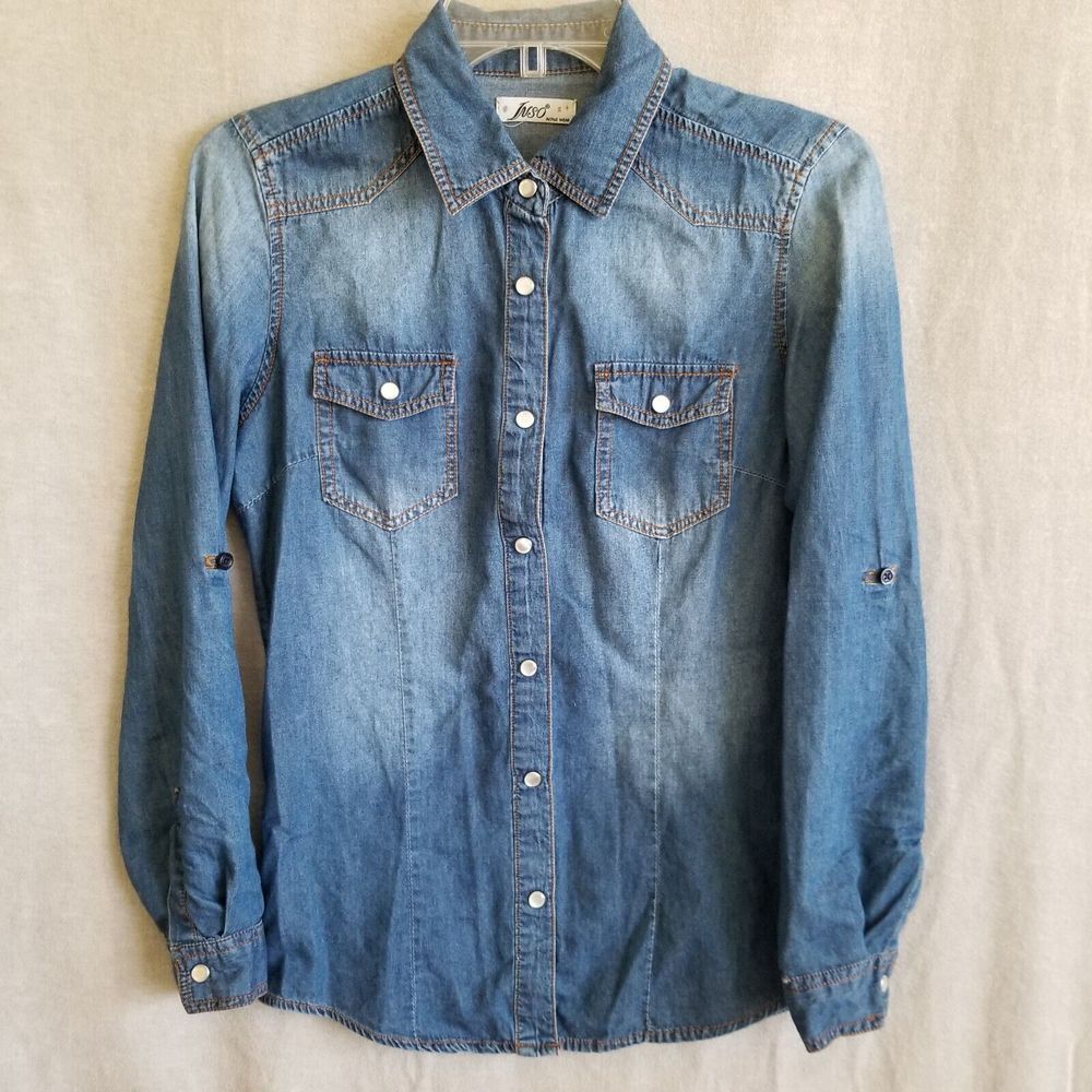 INSO Activewear Women's Small Pearl Snap‎ Shirt Blue Chambray Long Sleeve
